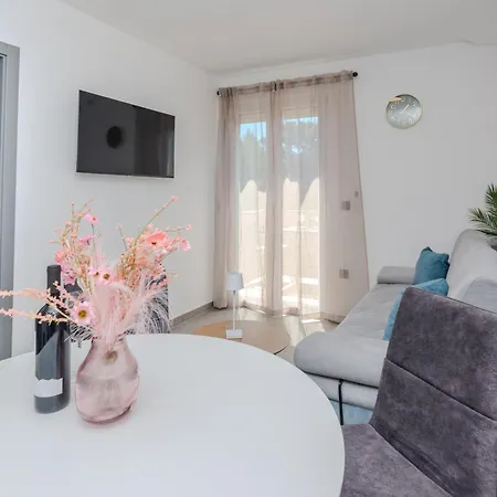 Апартаменты Lucy *